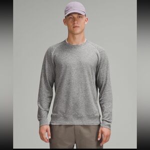 Brand new Lululemon Engineered Warmth Long Sleeve Crew THVP/GULG/BLK